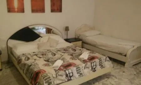 Bed and breakfast Stazione 2 3*